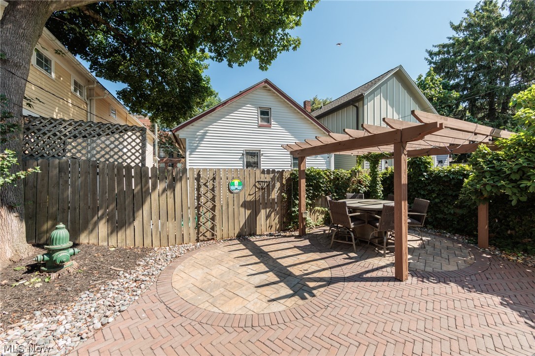 4004 John Avenue Cleveland OH 44113
