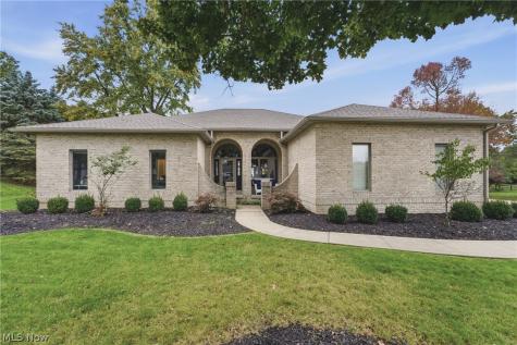 4609 Kingsrow Avenue NW Canton OH 44709