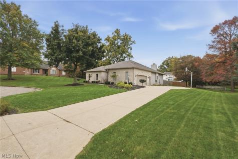 4609 Kingsrow Avenue NW Canton OH 44709