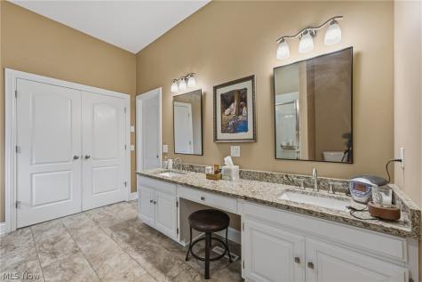 4609 Kingsrow Avenue NW Canton OH 44709