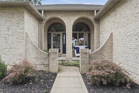 4609 Kingsrow Avenue NW Canton OH 44709