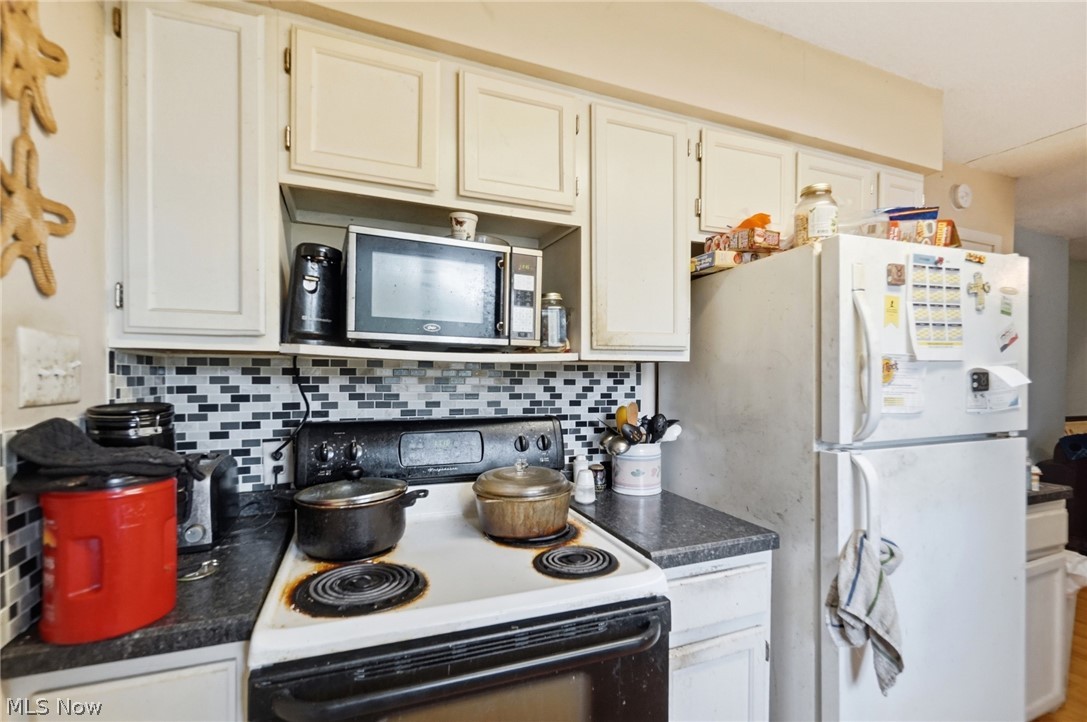 1472 Feeman Avenue Lima OH 45805