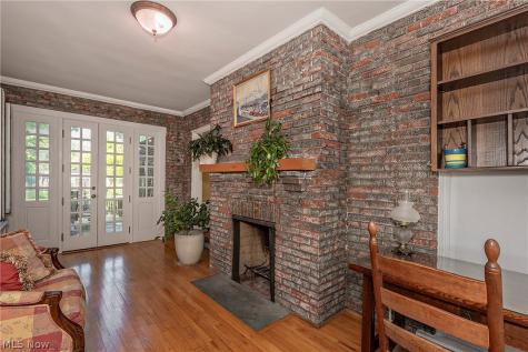 2750 Leighton Road Shaker Heights OH 44120