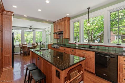 2750 Leighton Road Shaker Heights OH 44120