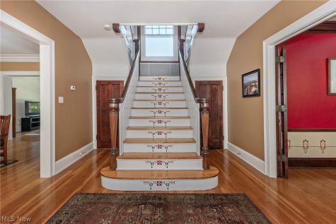 2750 Leighton Road Shaker Heights OH 44120