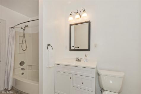 2750 Leighton Road Shaker Heights OH 44120