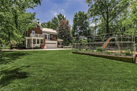 2750 Leighton Road Shaker Heights OH 44120