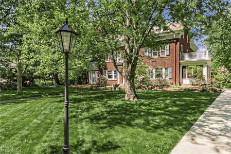 2750 Leighton Road Shaker Heights OH 44120
