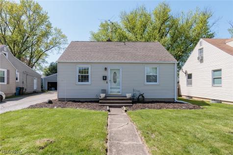 838 Warwick Drive Sheffield Lake OH 44054