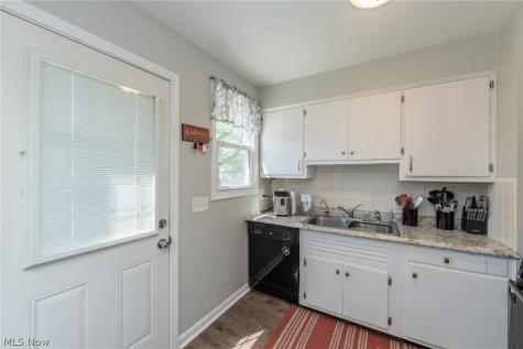 838 Warwick Drive Sheffield Lake OH 44054