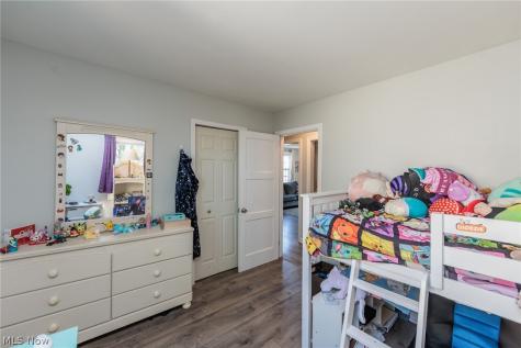 838 Warwick Drive Sheffield Lake OH 44054
