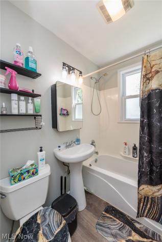 838 Warwick Drive Sheffield Lake OH 44054