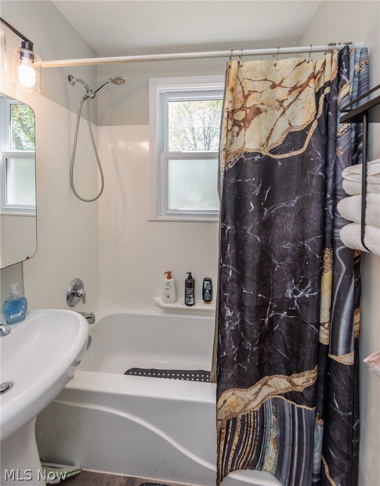 838 Warwick Drive Sheffield Lake OH 44054