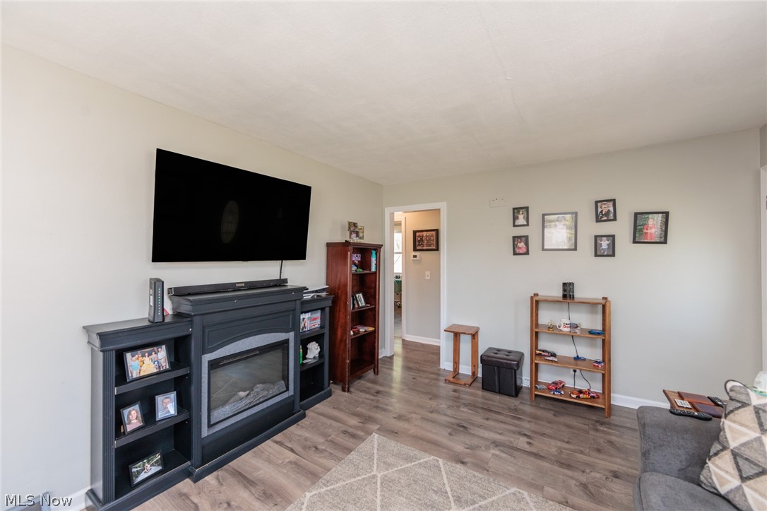 838 Warwick Drive Sheffield Lake OH 44054