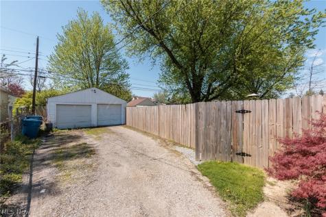 838 Warwick Drive Sheffield Lake OH 44054