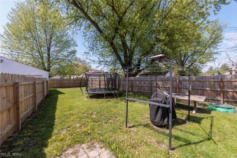 838 Warwick Drive Sheffield Lake OH 44054