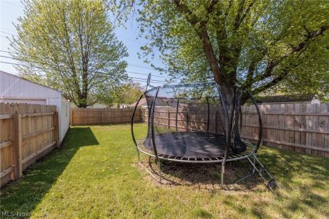 838 Warwick Drive Sheffield Lake OH 44054