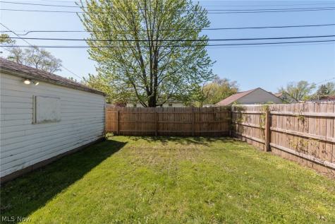 838 Warwick Drive Sheffield Lake OH 44054