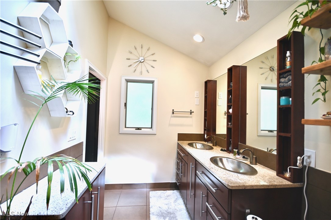 7348 S Raccoon Road Canfield OH 44406