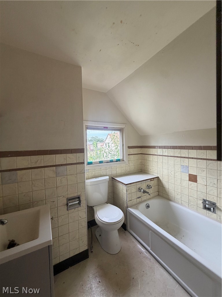 1012 E 72nd Street Cleveland OH 44103
