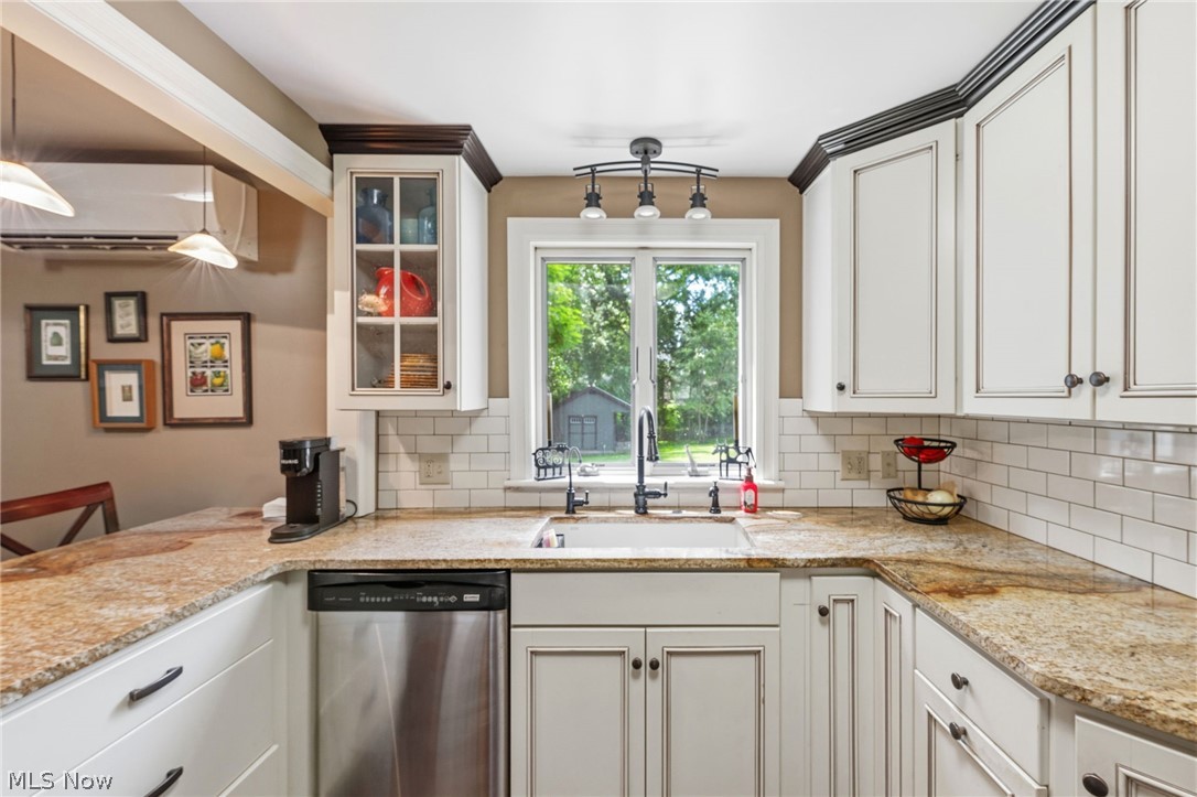 220 N Hambden Street Chardon OH 44024