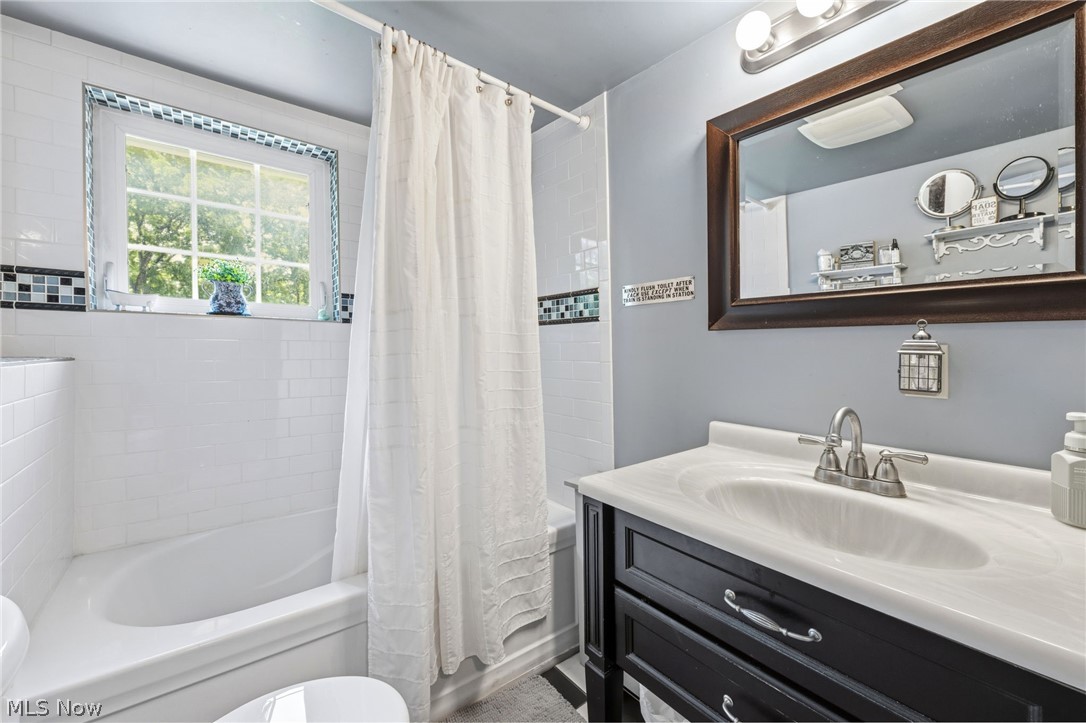 220 N Hambden Street Chardon OH 44024