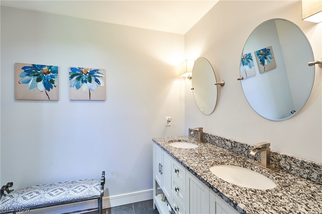 3288 Spring Valley Road Akron OH 44333