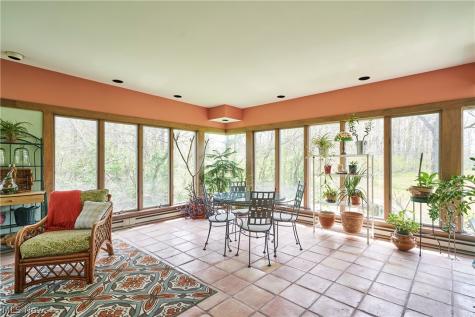 3288 Spring Valley Road Akron OH 44333