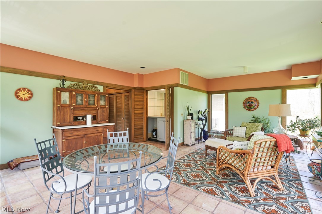 3288 Spring Valley Road Akron OH 44333