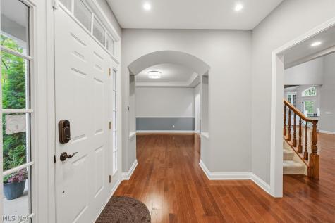 7107 Navajo Trail Solon OH 44139