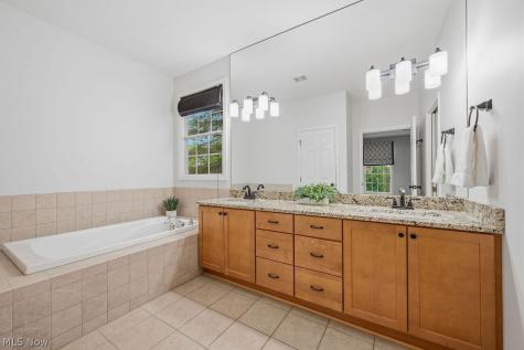 7107 Navajo Trail Solon OH 44139