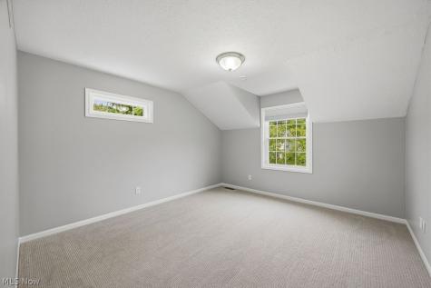 7107 Navajo Trail Solon OH 44139