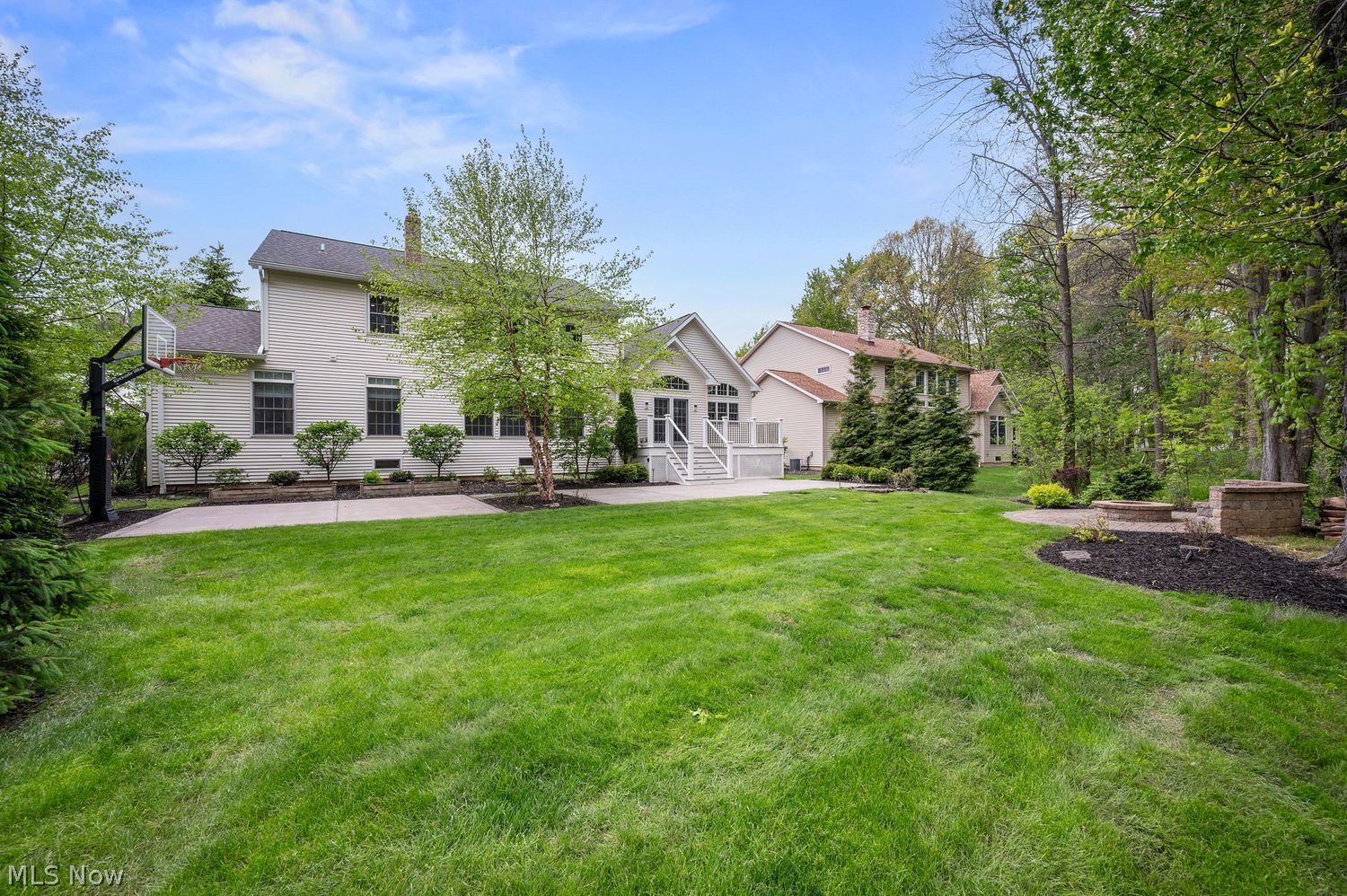 7107 Navajo Trail Solon OH 44139