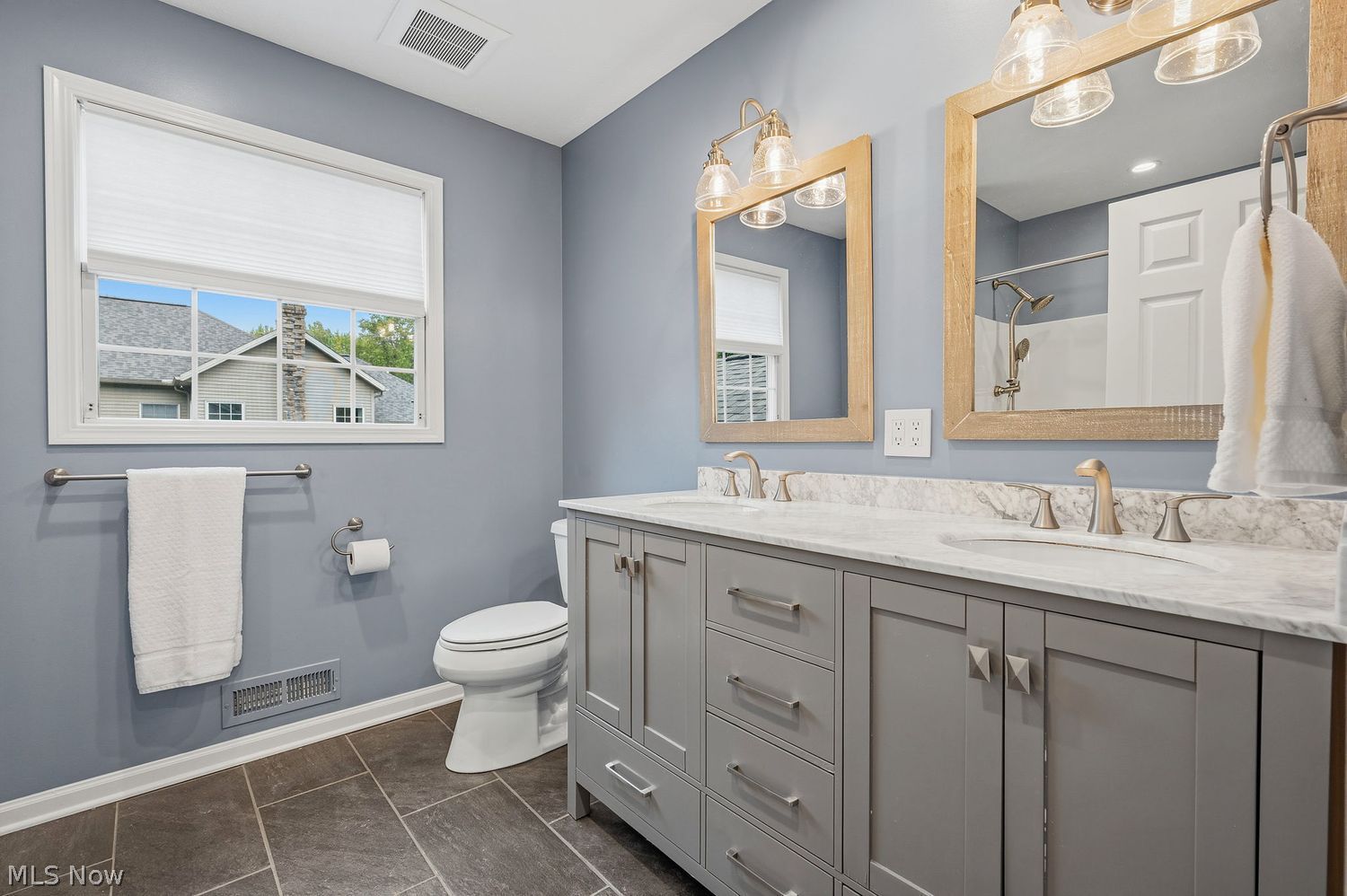7107 Navajo Trail Solon OH 44139