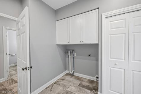 7107 Navajo Trail Solon OH 44139