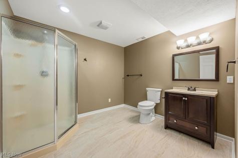 7107 Navajo Trail Solon OH 44139