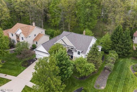 7107 Navajo Trail Solon OH 44139