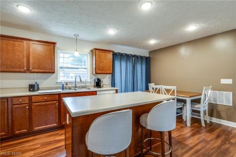 3593 Portage Point Boulevard Akron OH 44319