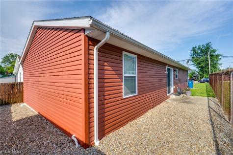 3593 Portage Point Boulevard Akron OH 44319