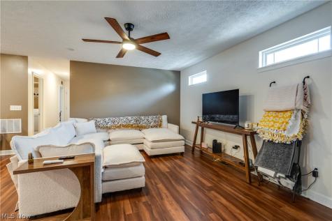 3593 Portage Point Boulevard Akron OH 44319