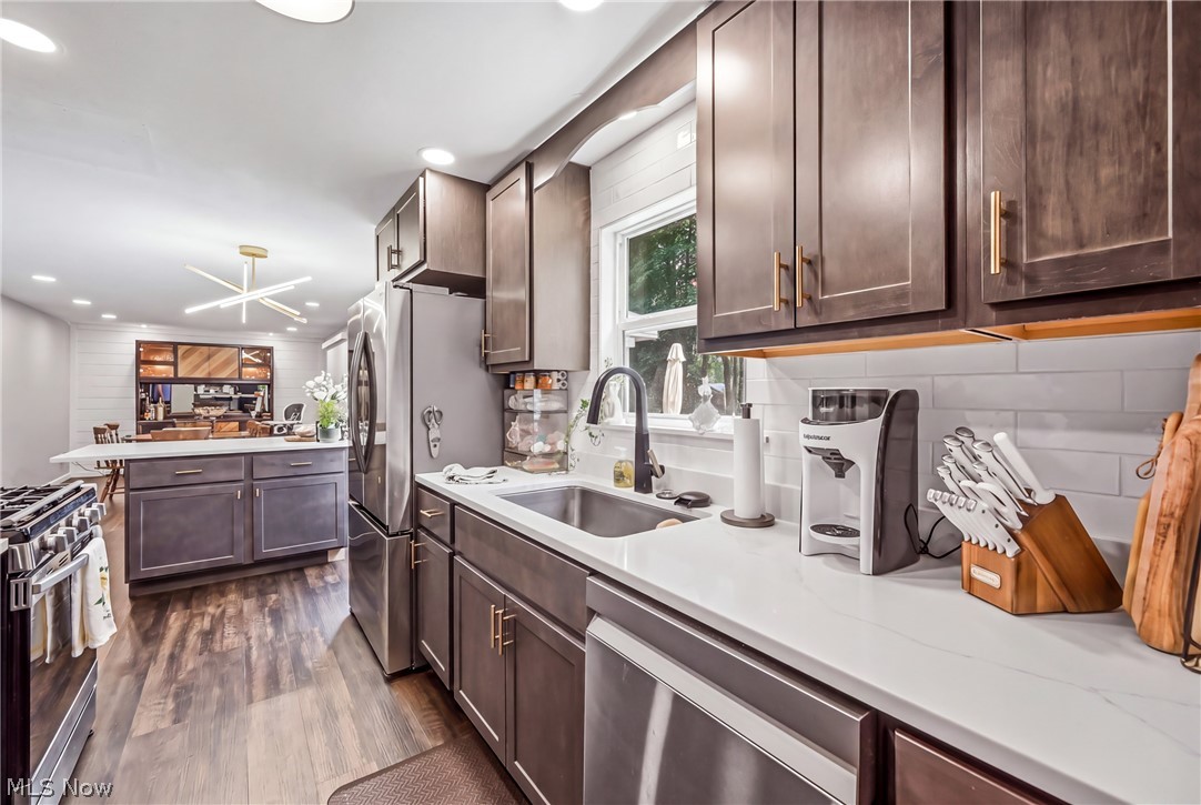 7858 Glen Oaks Drive NE Warren OH 44484