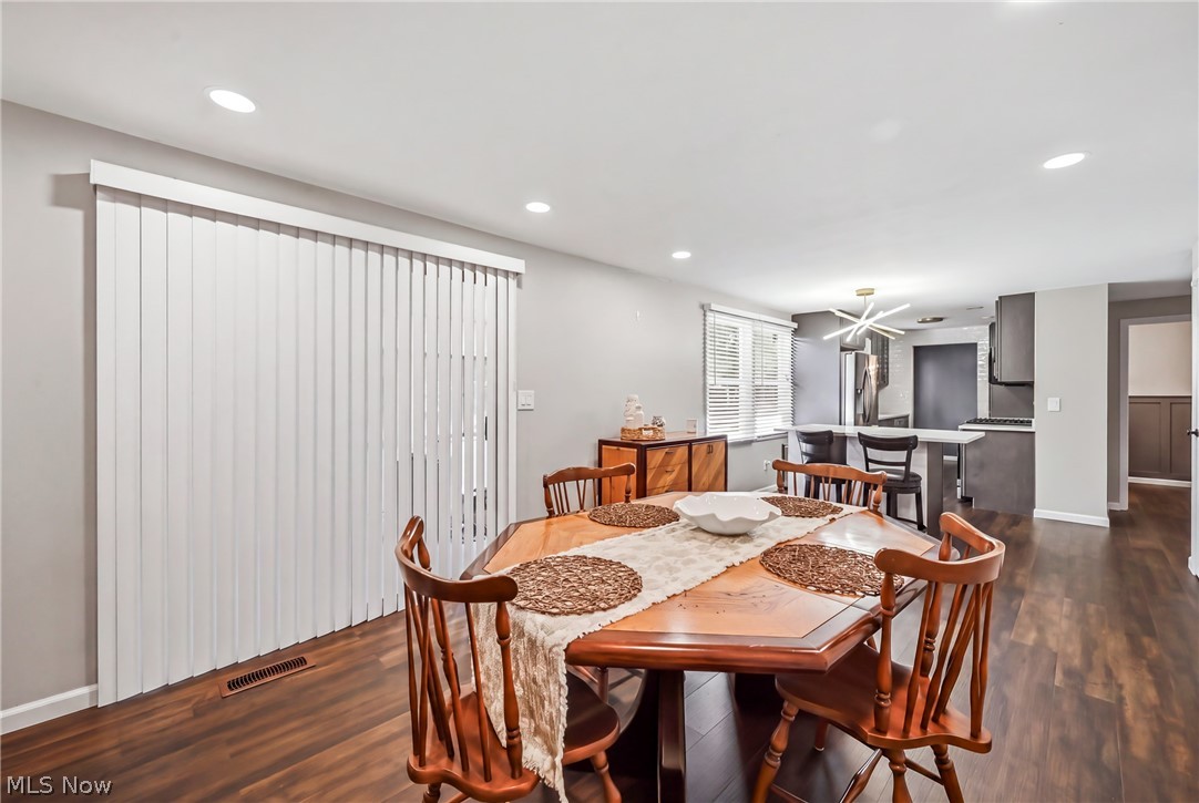 7858 Glen Oaks Drive NE Warren OH 44484