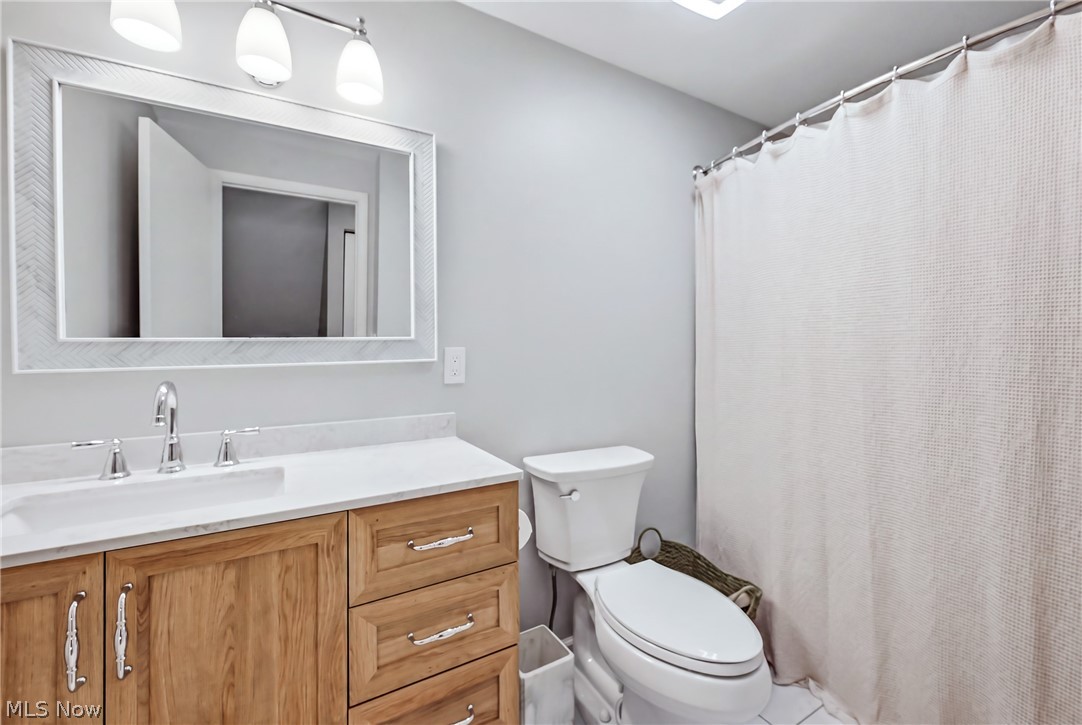 7858 Glen Oaks Drive NE Warren OH 44484