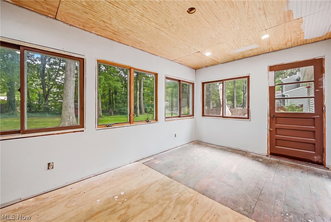 7858 Glen Oaks Drive NE Warren OH 44484