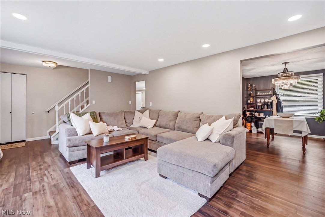 7858 Glen Oaks Drive NE Warren OH 44484