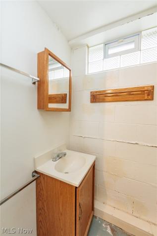 2568 16th Street Cuyahoga Falls OH 44223