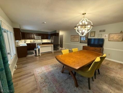 3986 April Drive Uniontown OH 44685