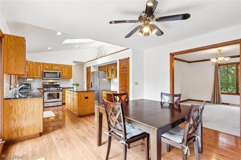 8449 Settlers Passage Brecksville OH 44141