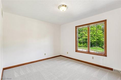 8449 Settlers Passage Brecksville OH 44141
