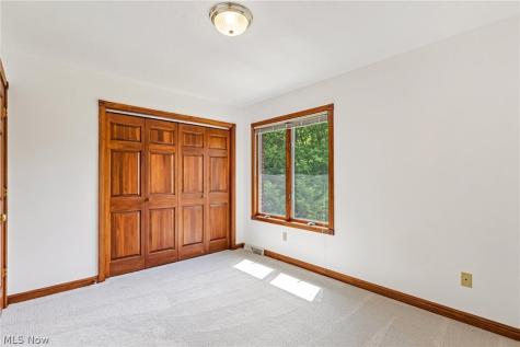 8449 Settlers Passage Brecksville OH 44141
